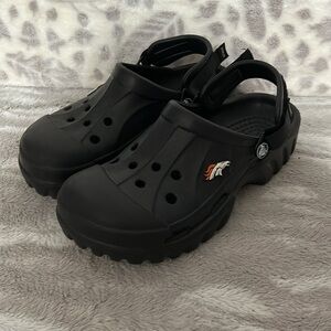 Crocs unisex classic clogs with Denver bronco clip on sz men’s eight women’s 10